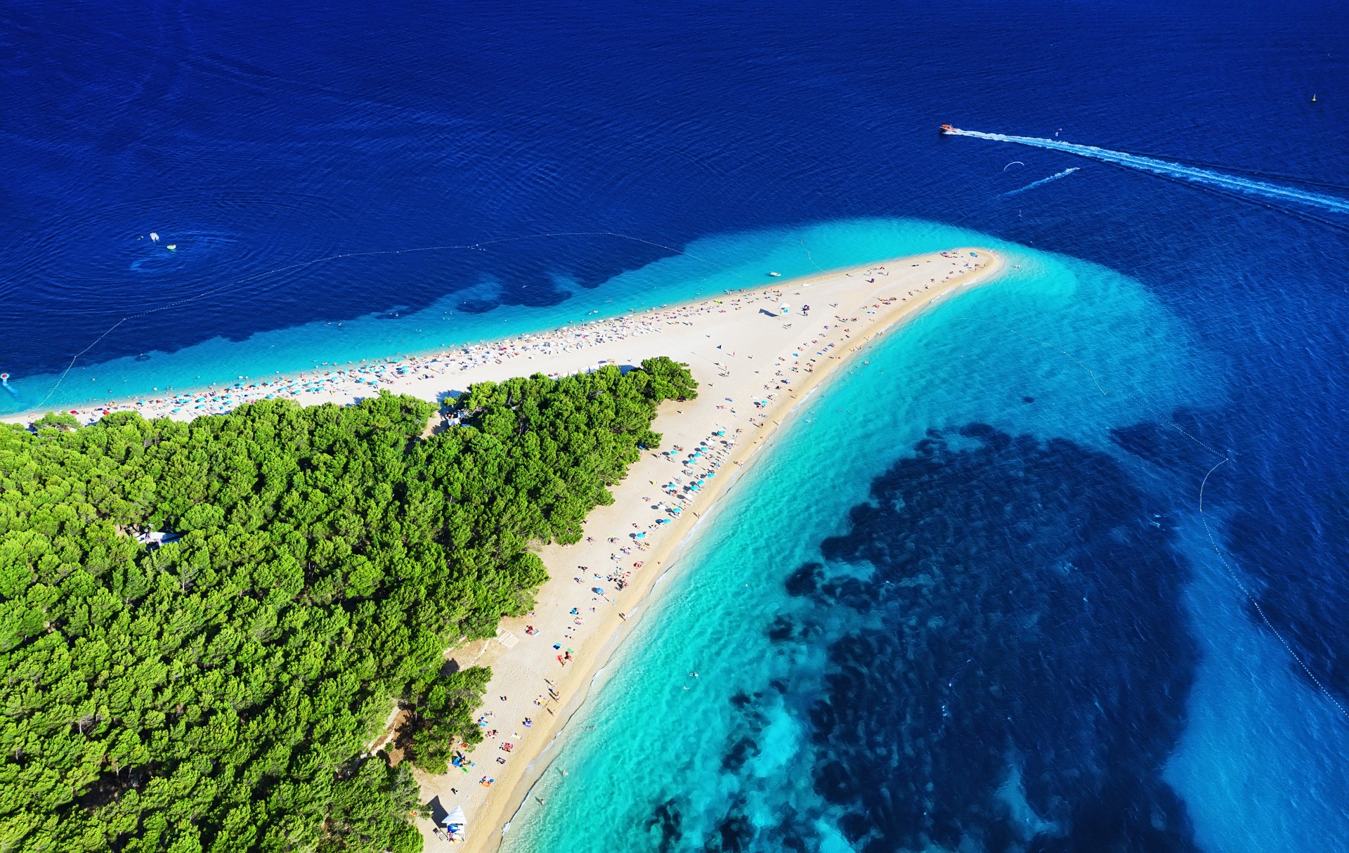 Zlatni rat beach