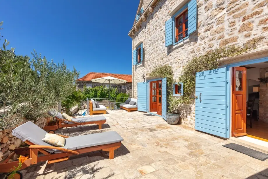 Villa_Vicina_In_Milna (1)
