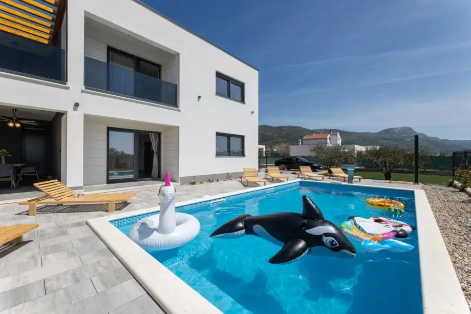 Villa_Cest_La_Vie_Kastel_Stari (29)