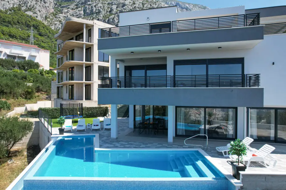 Villa La Mar Naslovna