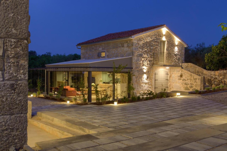 Jerini Estate Barn (8)