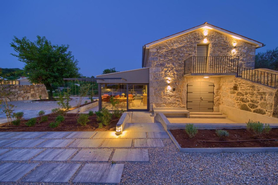 Jerini Estate Barn (1)