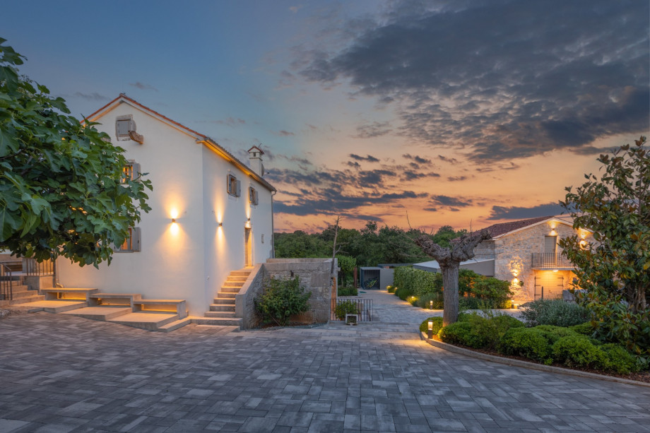 Villa Jerini House (1)