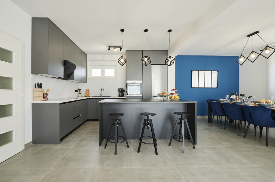 Villa Royal Blue Split (7)