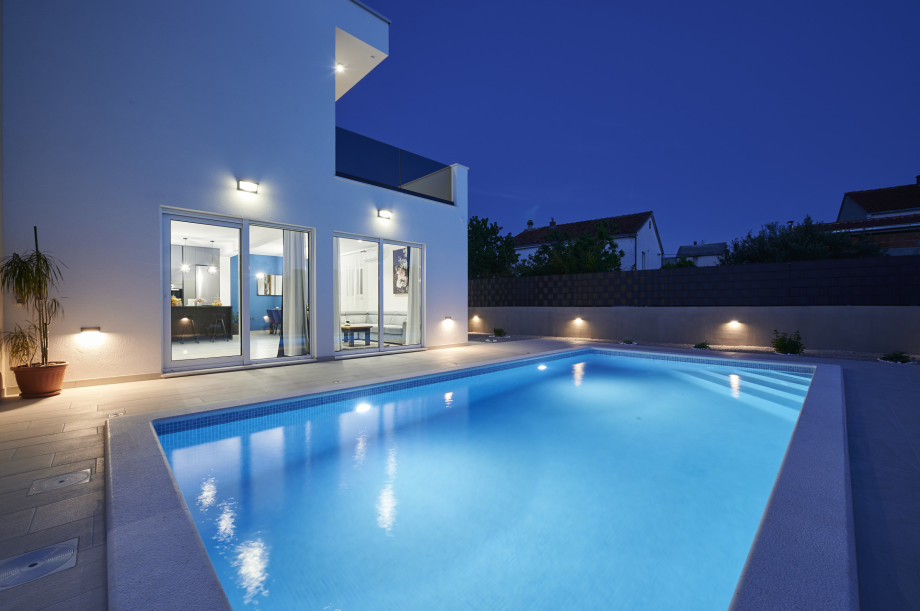 Villa Royal Blue Split (25)