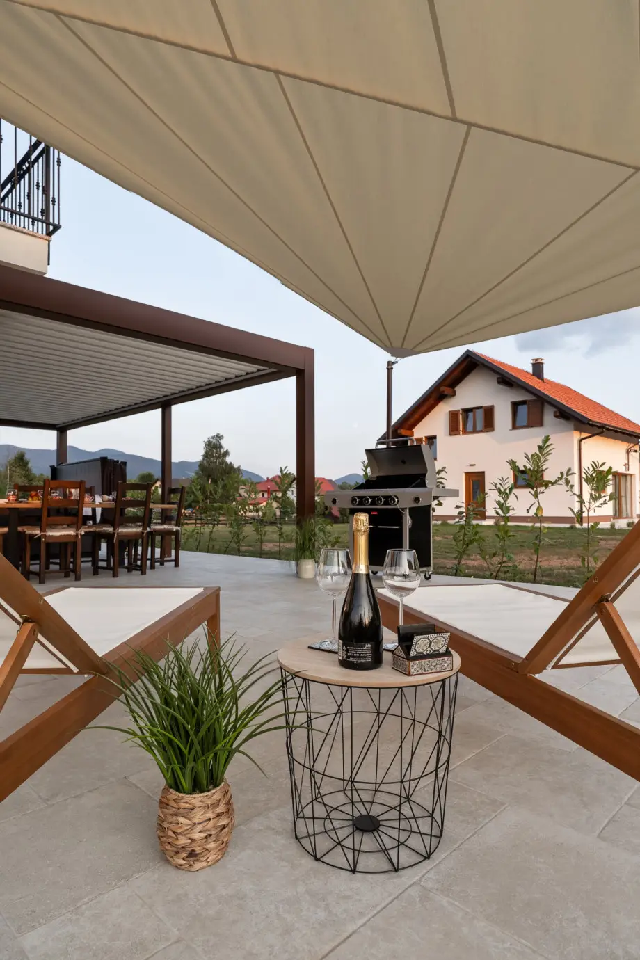 Mountain House Volta 2
