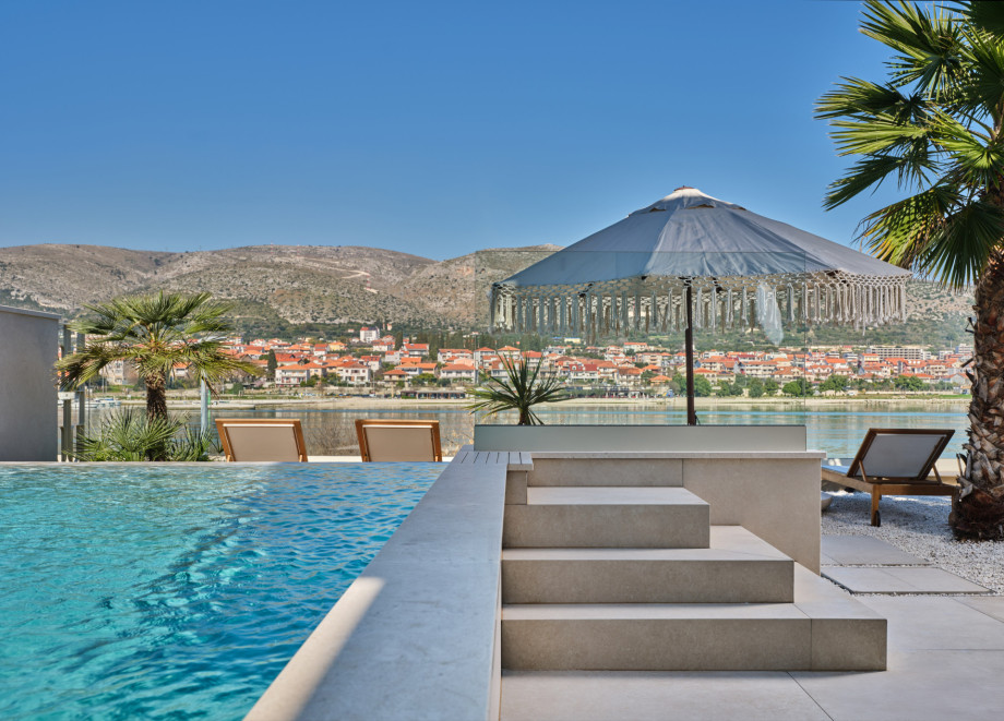 Mistral Villas Trogir Beach Brown (3)