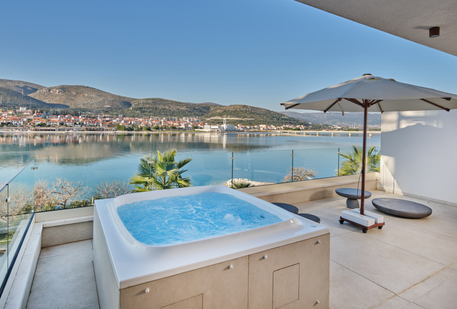 Mistral Villas Trogir Beach Brown (9)