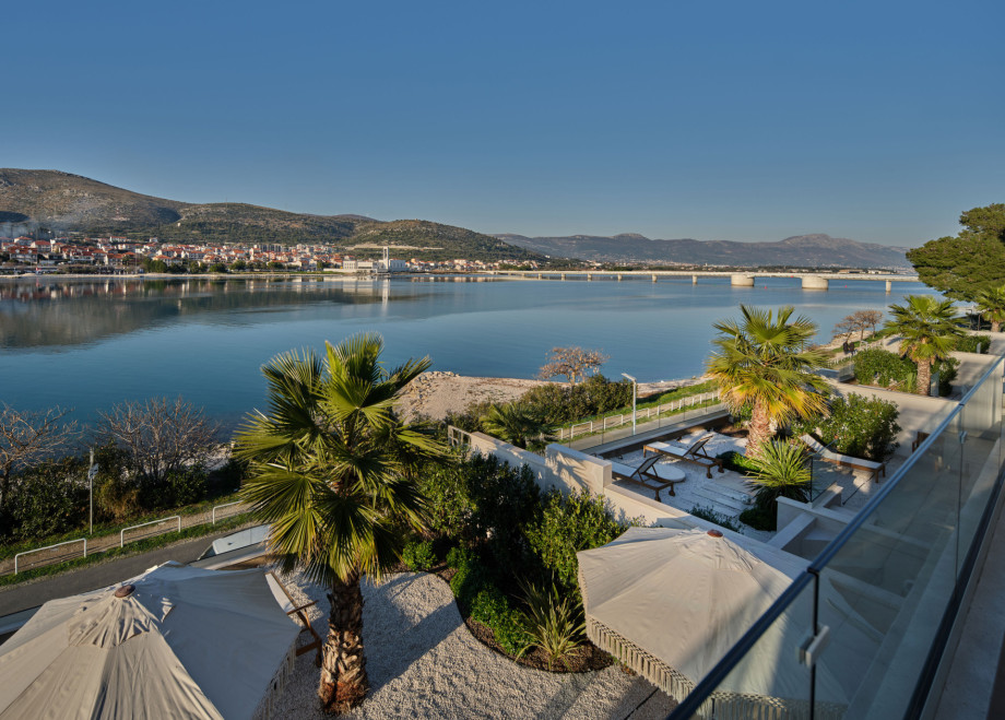 Mistral Villas Trogir Beach Brown (93)