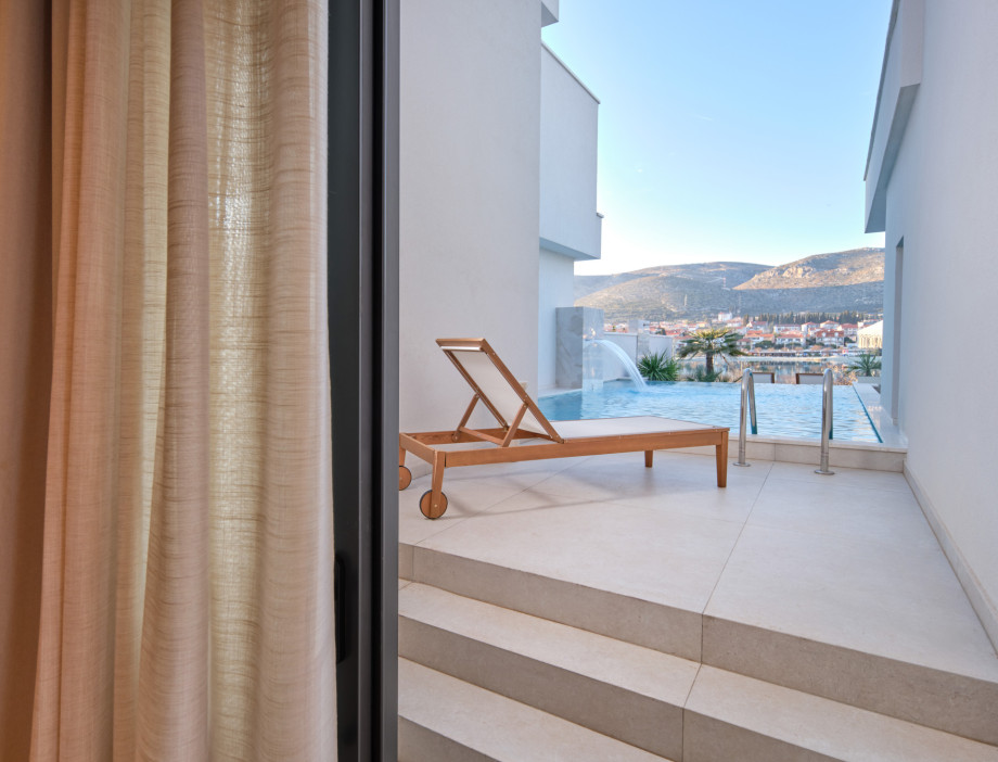 Mistral Villas Trogir Beach Brown (12)