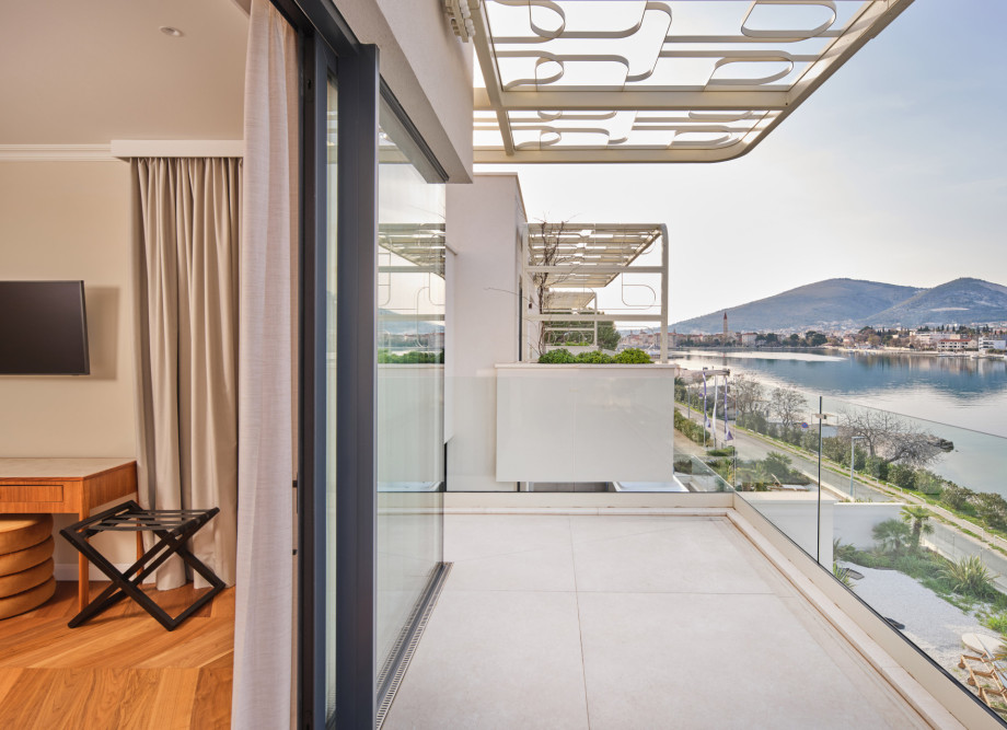 Mistral Villas Trogir Beach Brown (119)