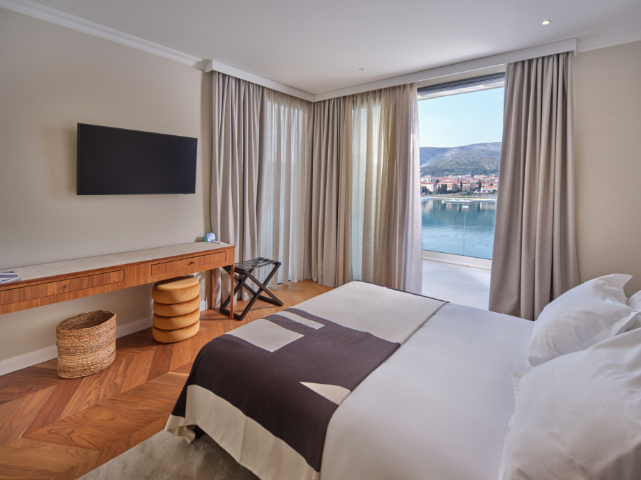 Mistral Villas Trogir Beach Brown (127)