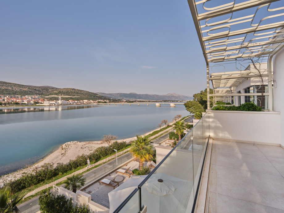 Mistral Villas Trogir Beach Brown (123)