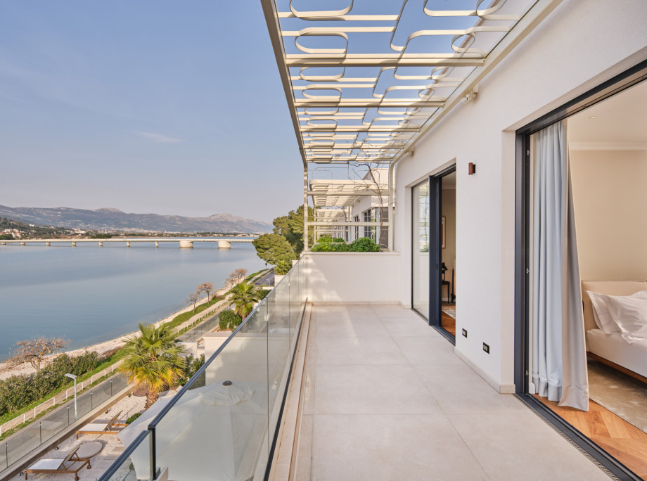 Mistral Villas Trogir Beach Brown (12)
