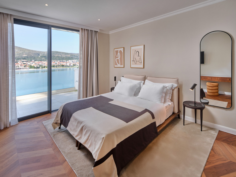 Mistral Villas Trogir Beach Brown (117)