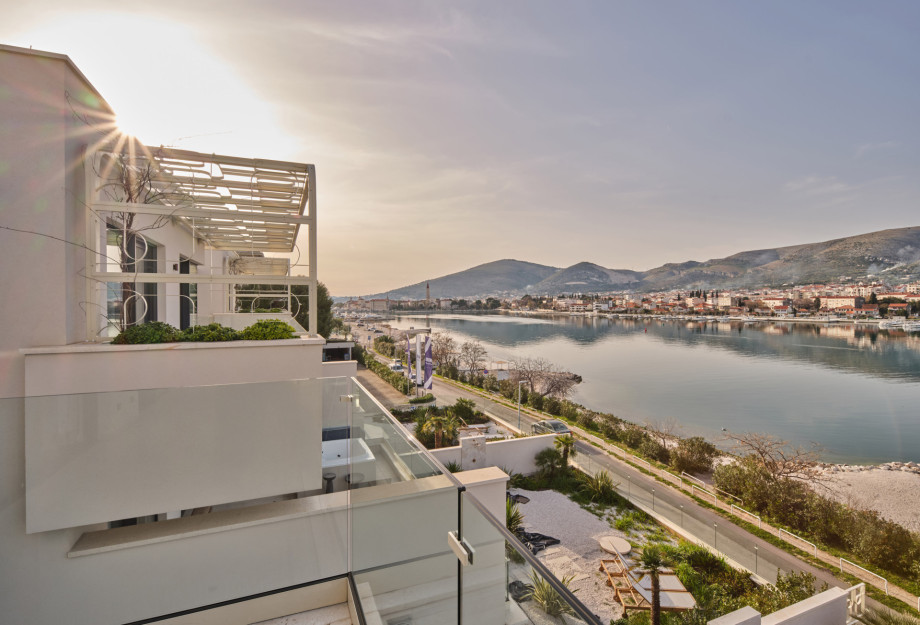 Mistral Villas Trogir Beach Brown (124)