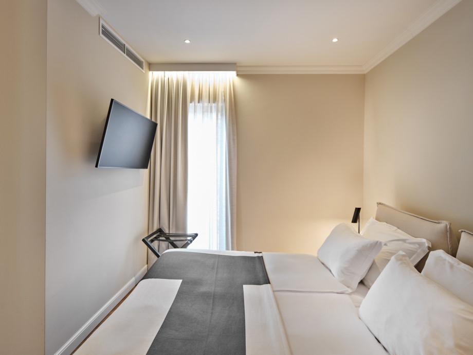 Mistral Villas Trogir Beach Brown (135)