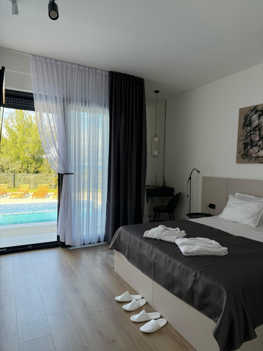 Villa White Island Brac Dalmatia (4).Jpeg