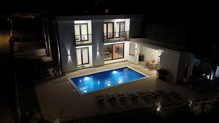 Villa White Island Brac Dalmatia (12).Jpeg