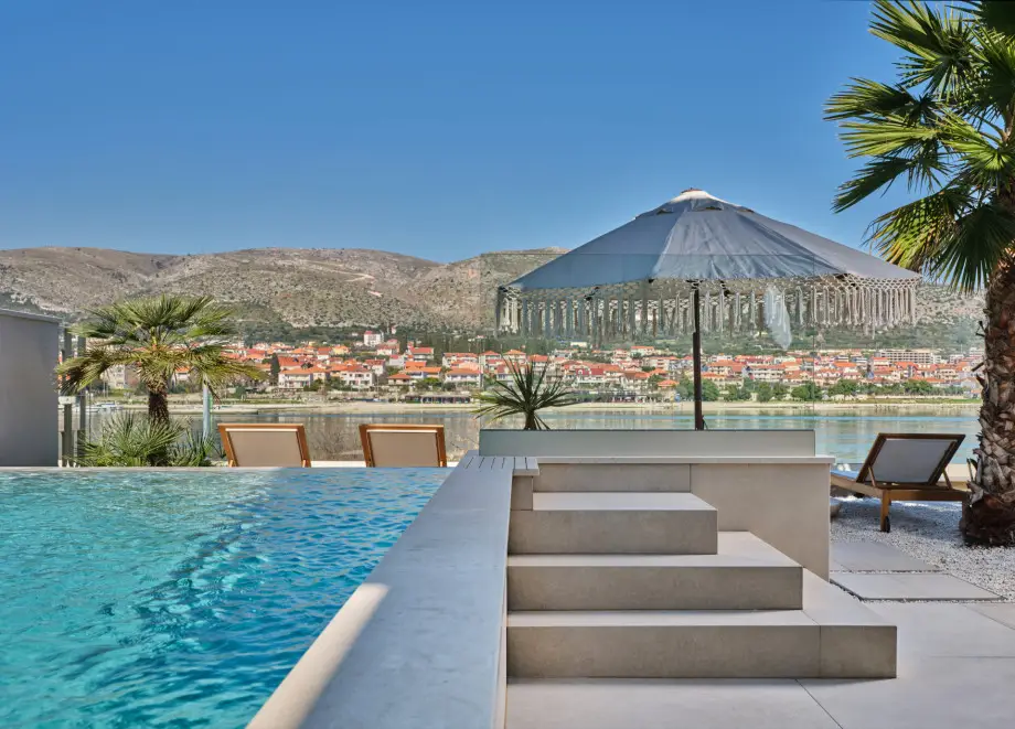 Mistral Villas Trogir Beach Brown (3)