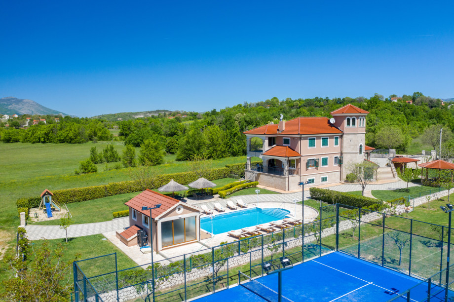 Nature's Embrace  Padel (5)