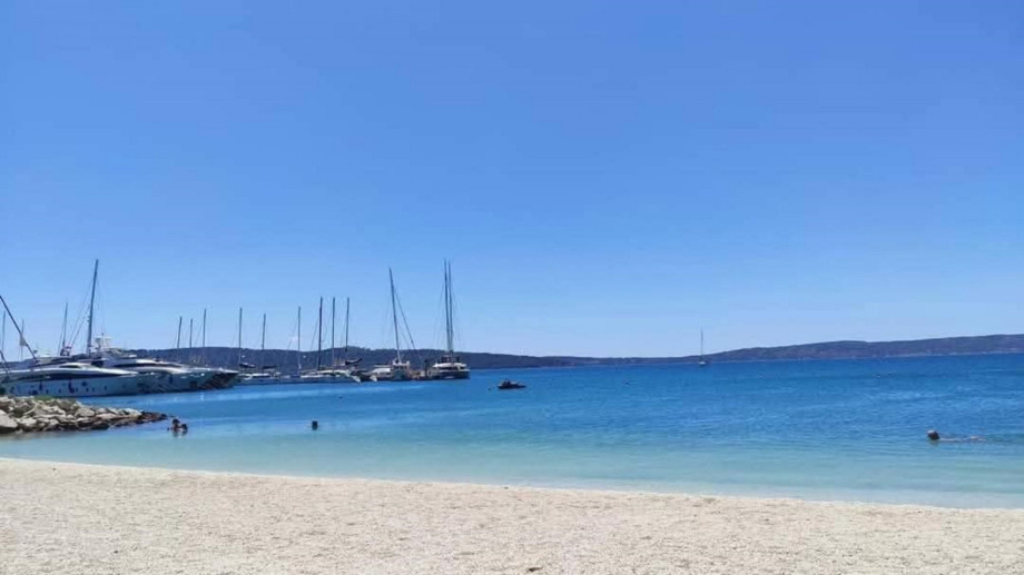 Villa Sheley, Kastela (2)