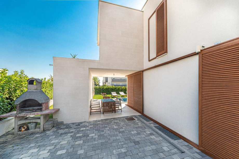 Villa Sheley, Kastela (39)