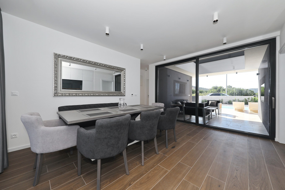 Vila Home4You K4   Kuhinja (6)