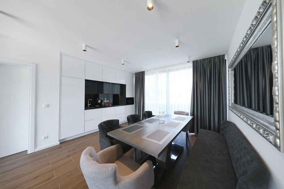 Vila Home4You K4   Kuhinja (7)