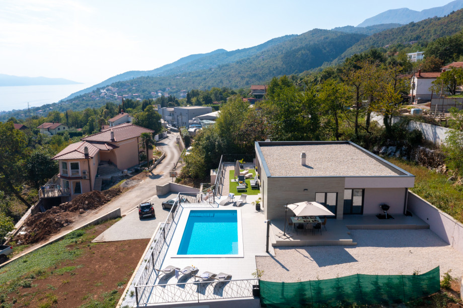 Villa Castanea, Poljane   3
