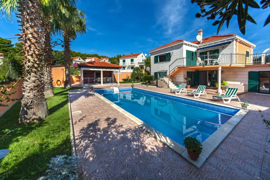 Villa_Rasotica_On_Hvar (2)