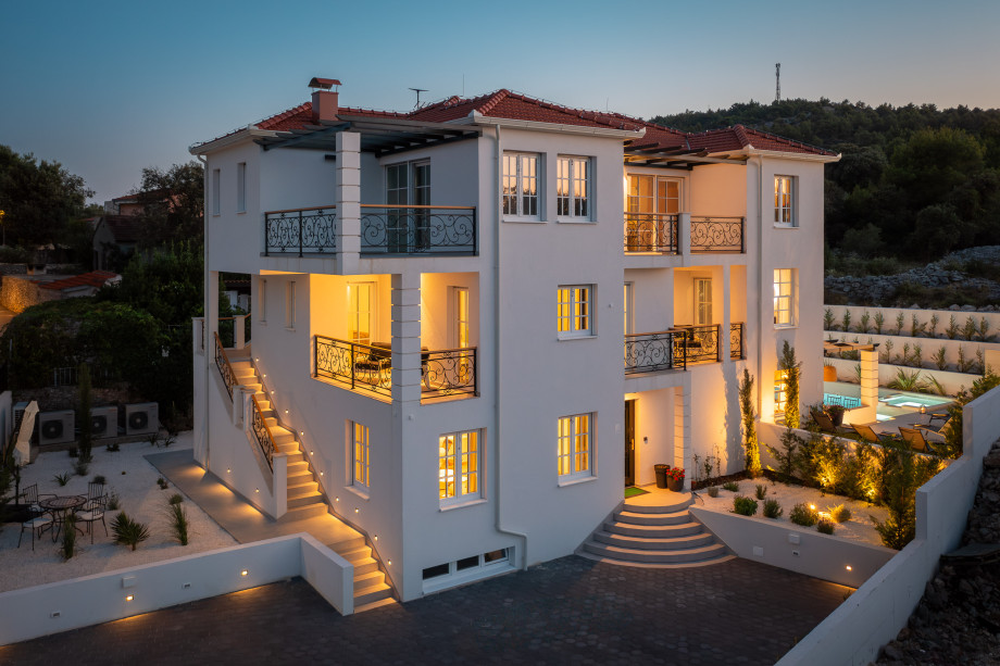 Villa Leylandii (42)