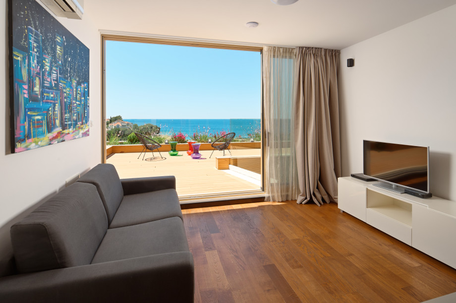 Villa Gloss (12)